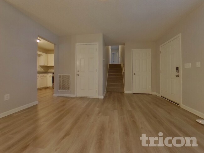 Photo - 104 Ivy Trace Ln