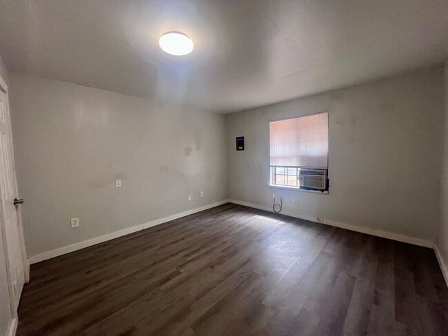 Photo - 515 SW 6th St