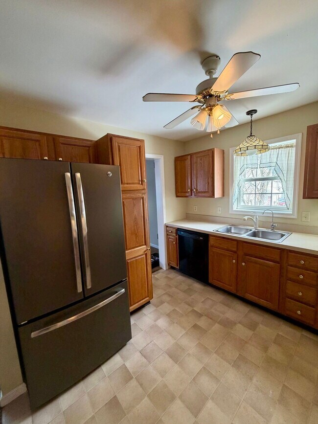 Photo - 104 Kentshire Dr