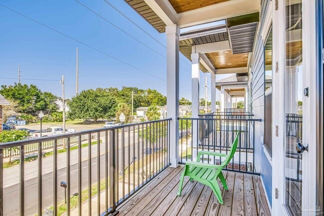 Photo - 520 N De Villiers St