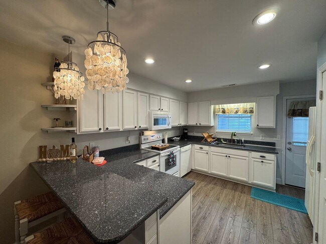 Photo - Little River - 3 Bedroom / 2.5 Bathroom To...