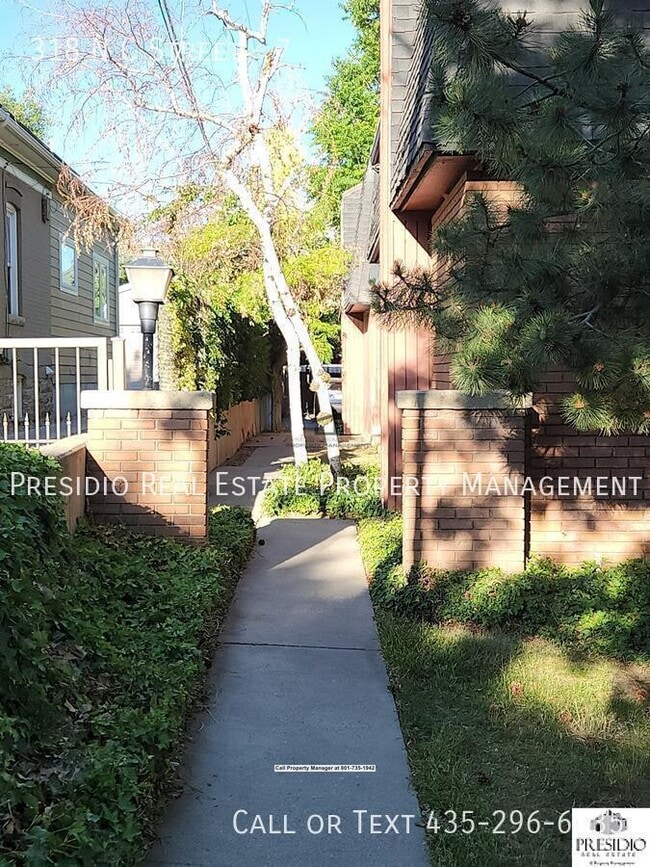 Photo - 318 N Center St