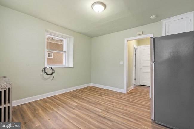 Photo - 112 E Township Line Rd