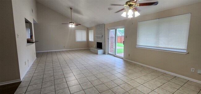 Photo - 15215 Ensenada Dr