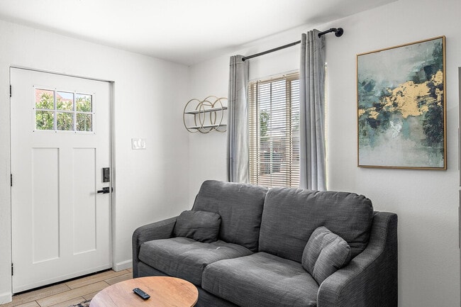 Photo - 2228 W Georgia Ave Apartamento Unidad ID1244317P