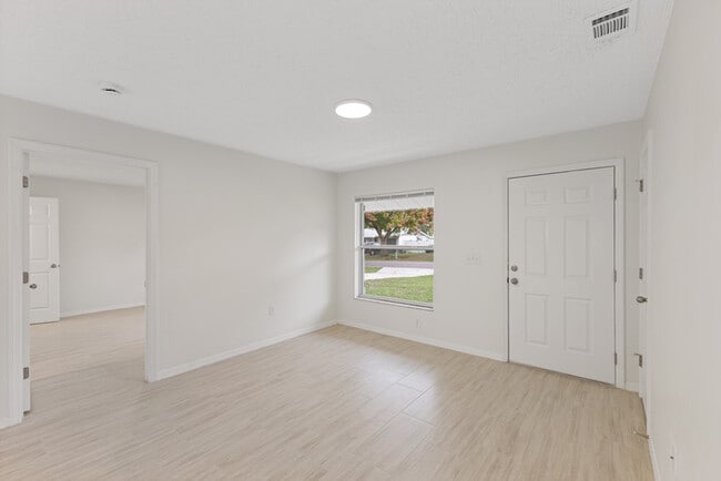 Photo - 102 Cricket Hollow Ln