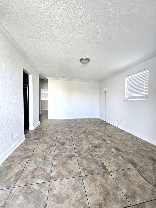 432 Auburn Dr