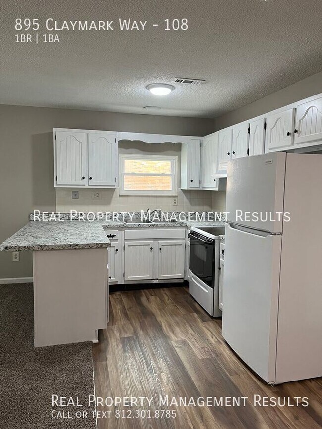 Photo - 895 Claymark Way Unidad 108