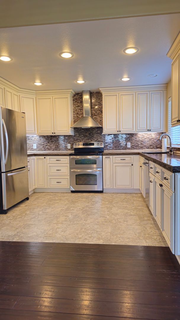 Photo - Non-Refundable & Security Deposit Total: $2400.00