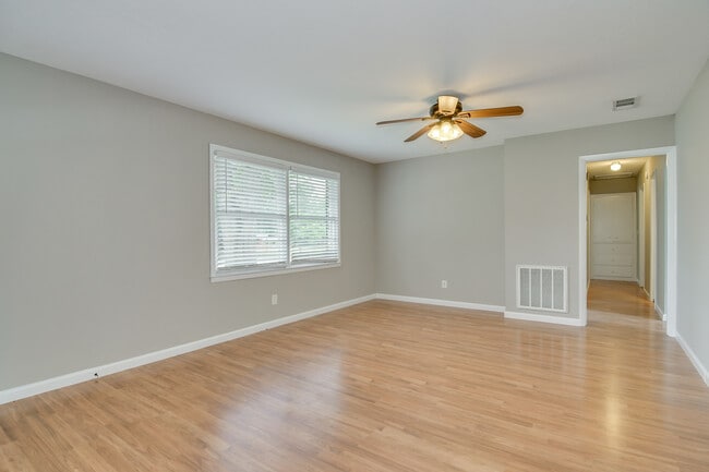 Photo - 3327 Westcliffe Ct