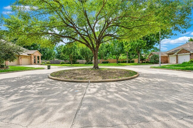 Photo - 1103 Parkhaven Ln