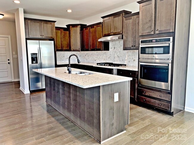 Photo - 7011 Kingfisher Way