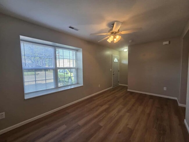 Photo - 932 w 8 St Unidad 1