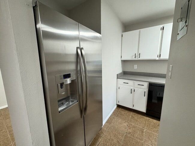 Photo - 1326 Holland Park Blvd Unit A