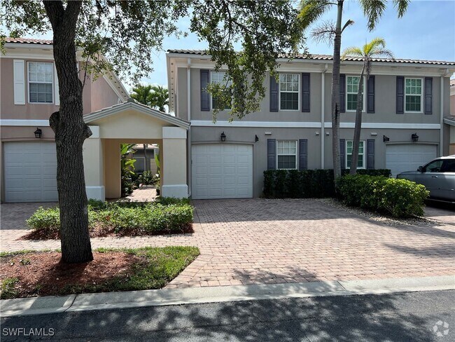 Building Photo - 5565 Cove Cir Rental