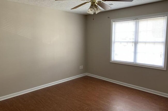 409 Three Creeks Ct Unit A