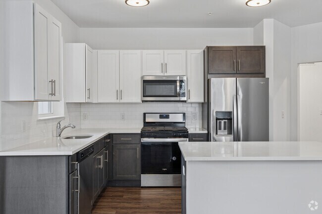 The Columbia - 2BR, 2BA - 1,105SF - Kitchen - Cox Cro Crossing at The Residence Club