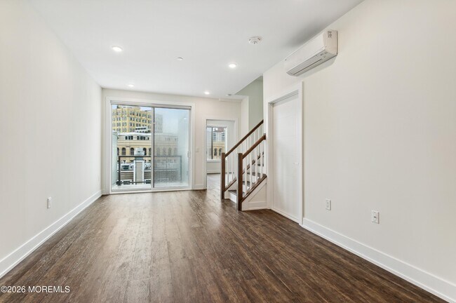 Photo - 521 Lake Ave Unit 510