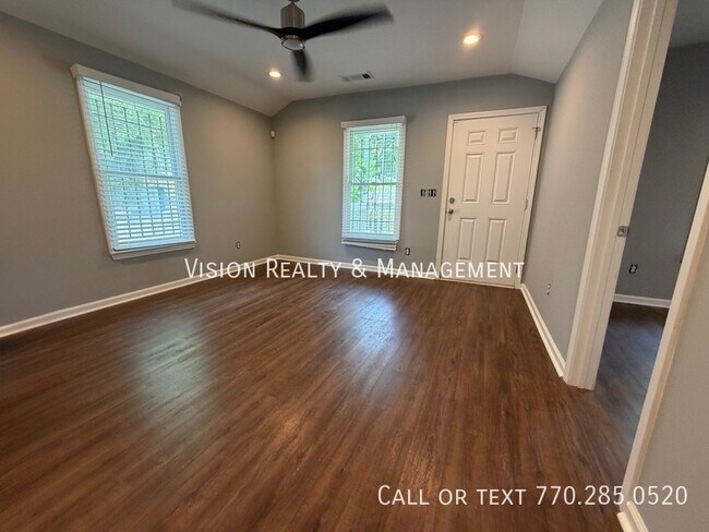 Photo - 374 Paines Ave NW