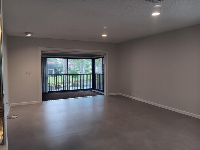 8045 Eastlake Dr Unit 1-g