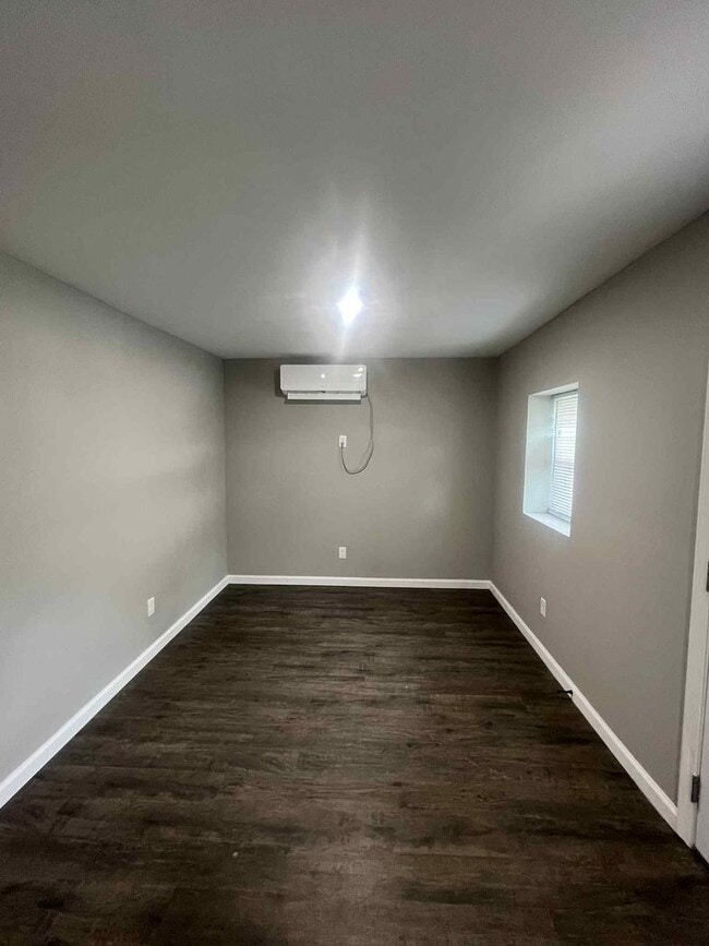 610 W 9th St Unit 610 W 9th - Apt A