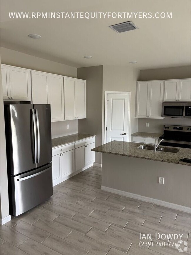 Building Photo - 706 Hightower Ave S Rental