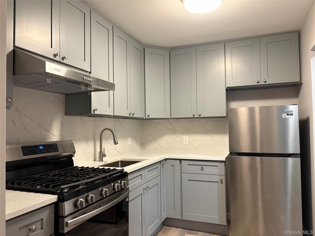 Building Photo - 43-71 161st St Unit 3 FL