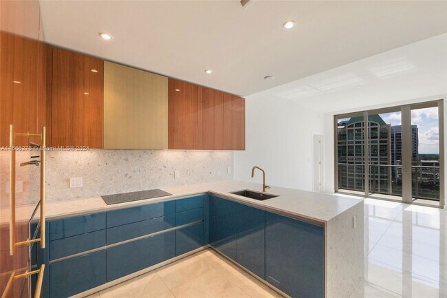Building Photo - 2678 Tigertail Ave Unit 1403 Rental