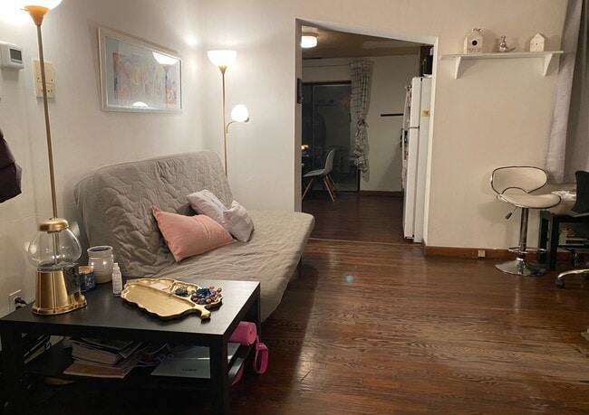 Photo - 329 Catharine St Unit 1