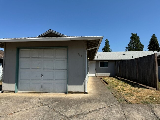3 bedroom 1.5 bathroom duplex - 3 bedroom 1.5 bathroom duplex House