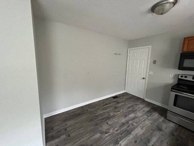 Photo - 1414 Carousel Rd