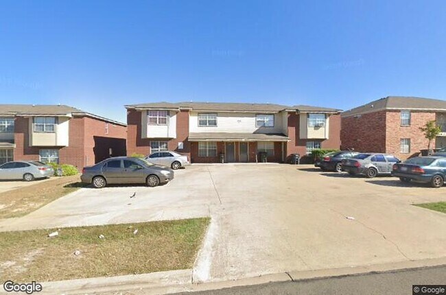 Photo - 2810 Cantabrian Dr Unit B