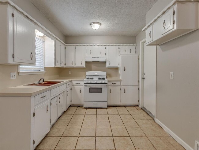 Photo - 3320 Hampton Rd