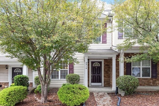 Building Photo - Beautiful Durham Town Home For Rent