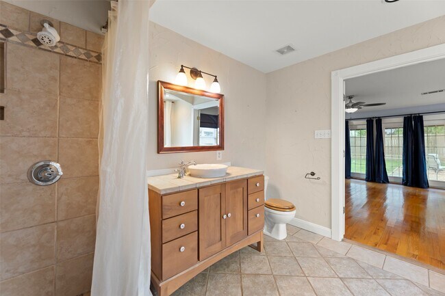 Photo - 2209 Portsmouth St