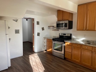 Kitchen - 2329 Canyon Rd House