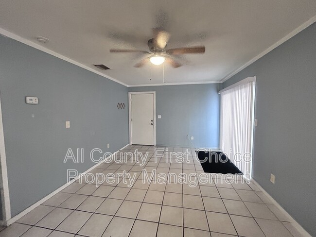 Photo - 613 1st Ave NE