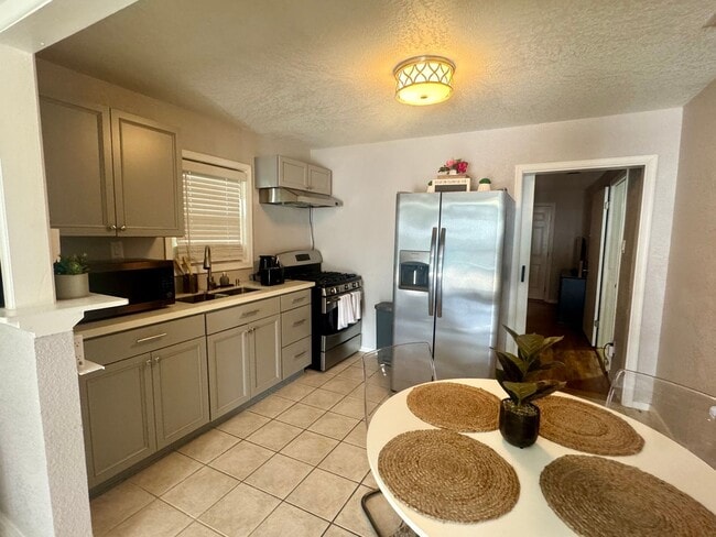 Photo - Harlandale 3 bedroom, 2 bath