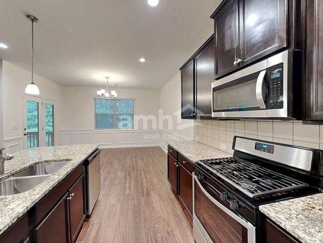 Photo - 3021 Golf Creek