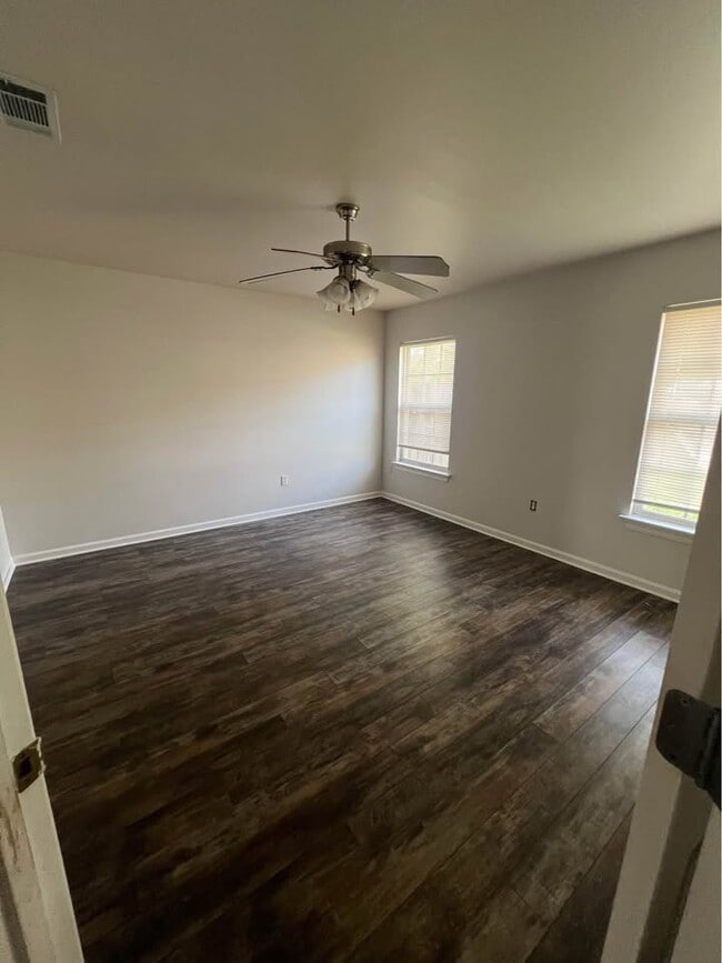 Photo - 14258 Woodlands Dr