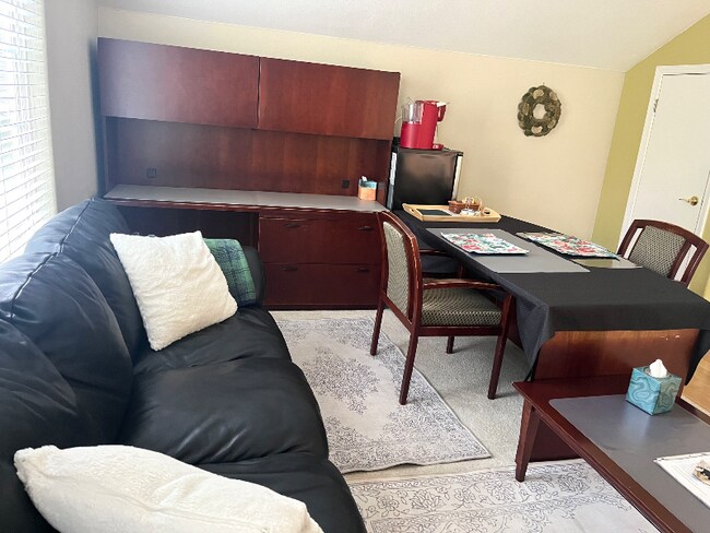 Photo - 1011 Mesquite Dr