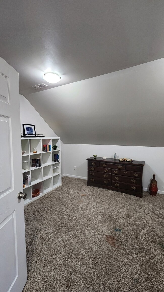 Photo - 5467 Maple Ave