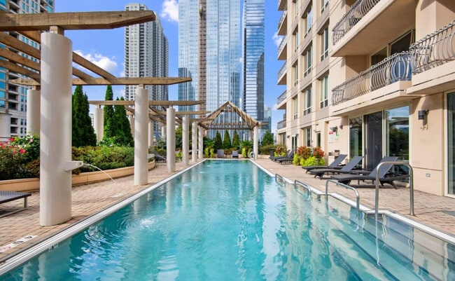 45 E Chicago Ave Unit SI FL17-ID1029597P