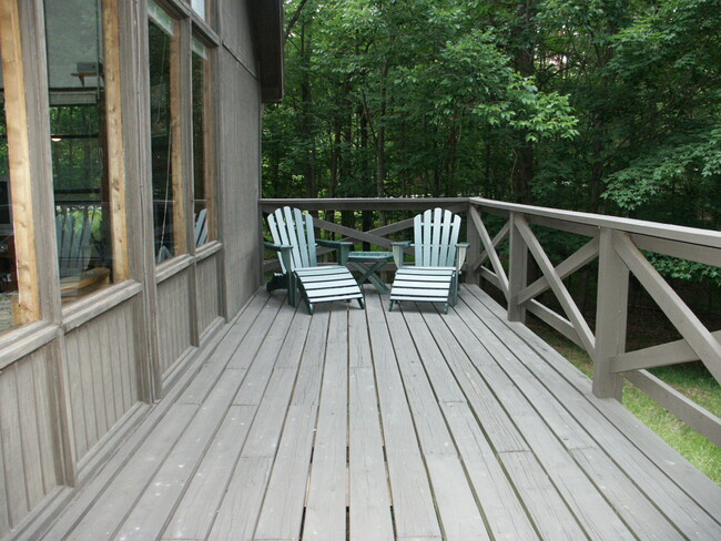 Rear Deck - 281 Walden Rd Casa