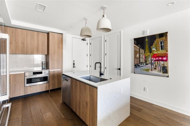 Photo - 84 East Ave Unit 3603