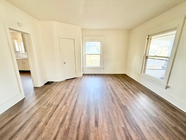 Photo - 1507 Garfield Ave SW House