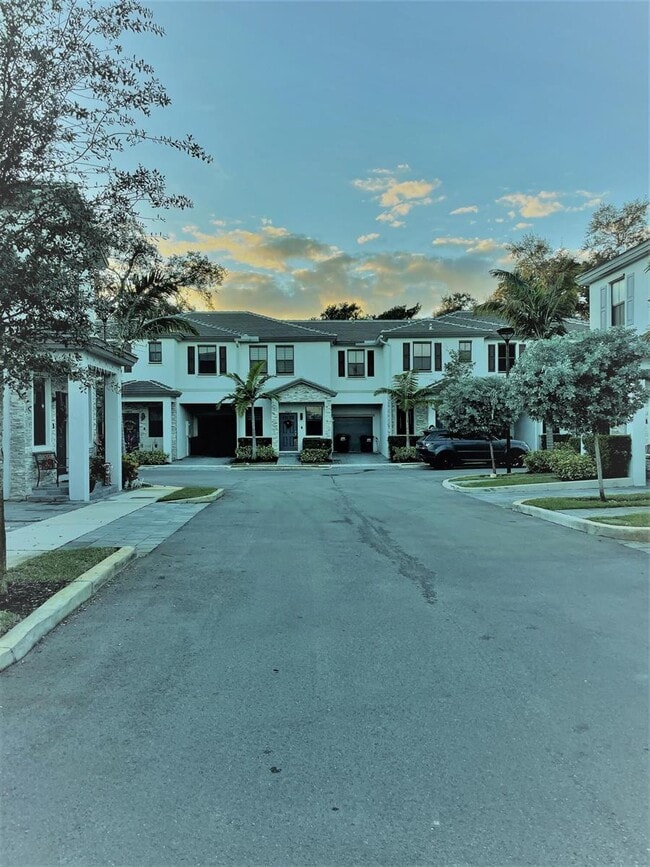 Photo - 1634 SW 28th St