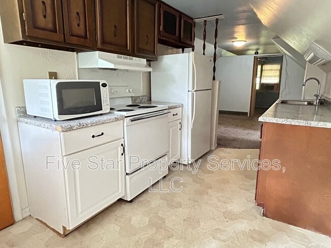 Photo - 2244 S 9th St Unit Apt 2