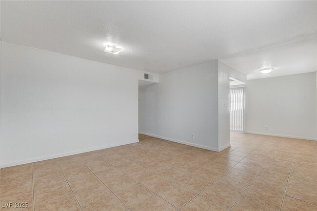 Photo - 5813 W Balzar Ave