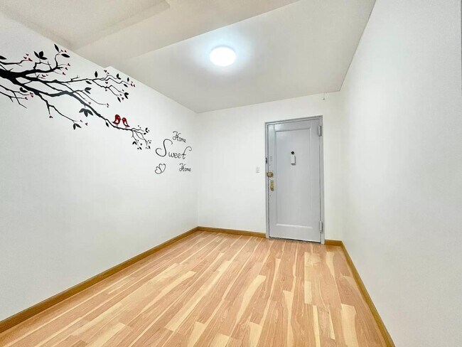 Photo - 13812 28th Rd - 2B